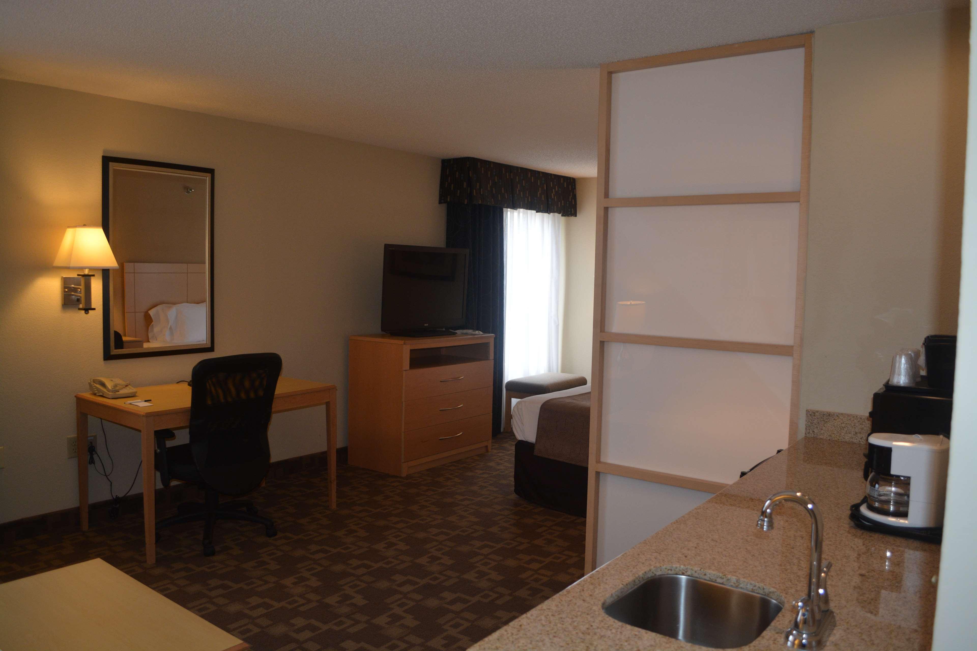 Surestay Plus Hotel By Best Western Roanoke Rapids I-95 Ruang foto